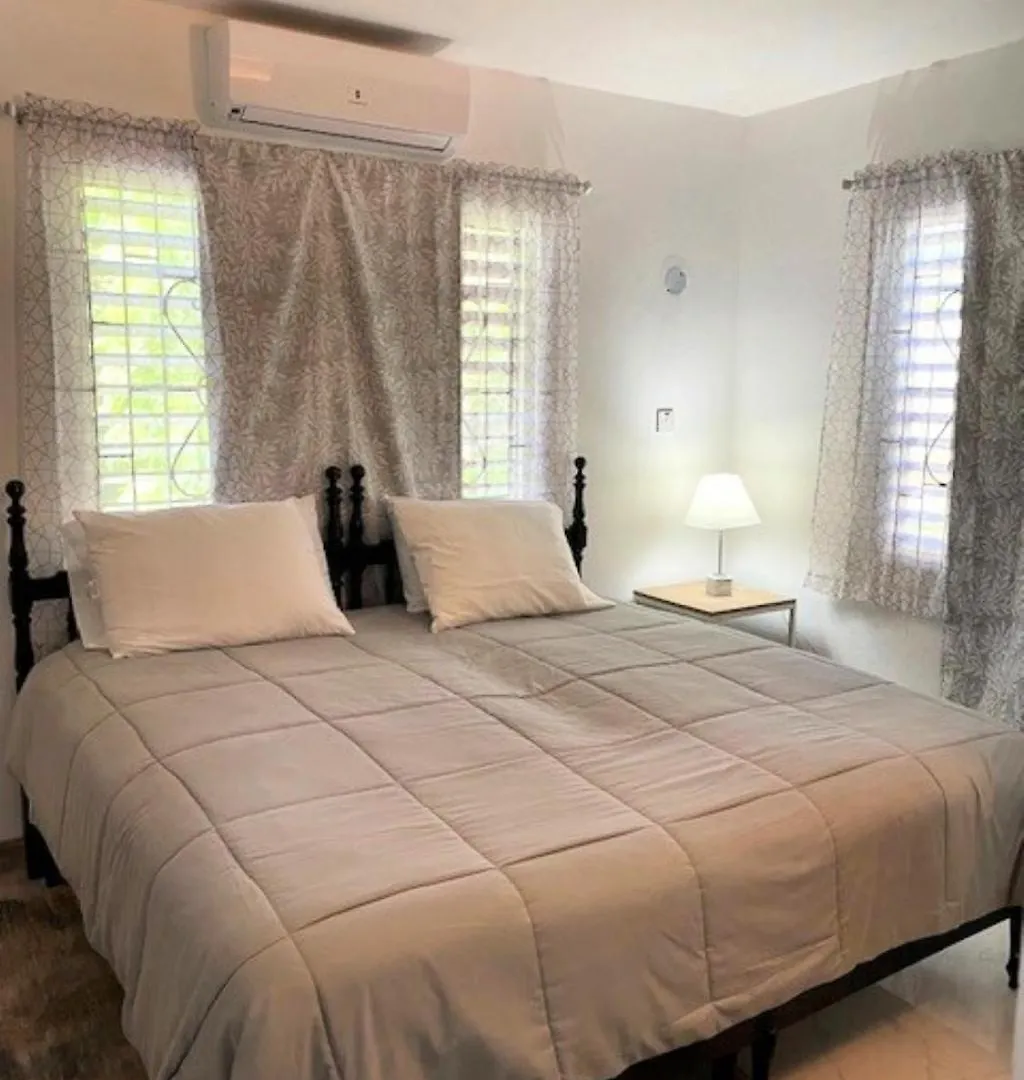 Daire Serene Getaway-Newly Renovated Spacious 2 Beds 2 Baths Montego Bay Jamaika